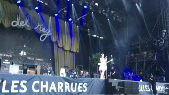 Lana Del Rey – Yayo (Live @ «Les Vieilles Charrues»)