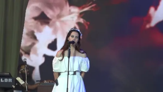 Lana Del Rey – Ultraviolence (Live @ «Les Vieilles Charrues»)