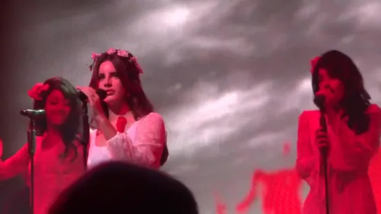 Lana Del Rey – Serial Killer (Live @ «Montreux Jazz Festival»)