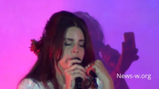 Lana Del Rey – Freak (Live @ «Park Live») [2]