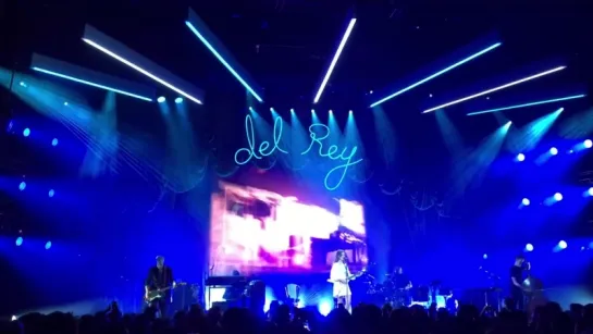 Lana Del Rey – Video Games (Live @ «Montreux Jazz Festival»)