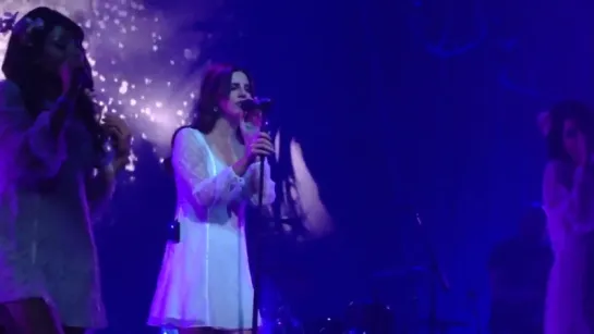 Lana Del Rey – Cola (Live @ «Montreux Jazz Festival»)