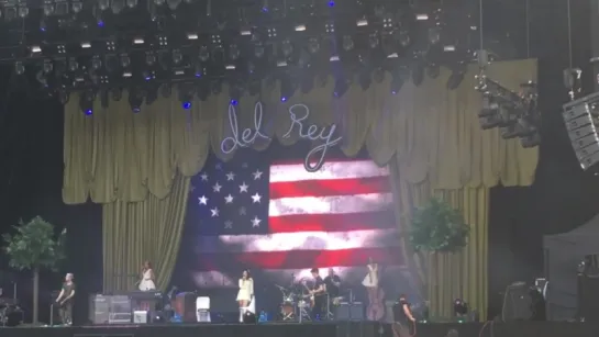 Lana Del Rey – Born To Die (Live @ «TW Classic Festival»)