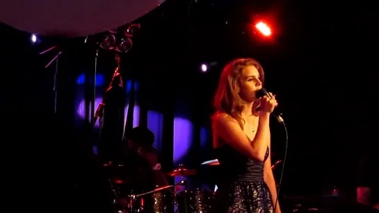 Lana Del Rey – Video Games (Live @ «HMV Institute») [2]