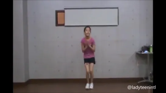 [Predebut] Park Siyeon dancing to Orange Caramel's "Magic Girl"