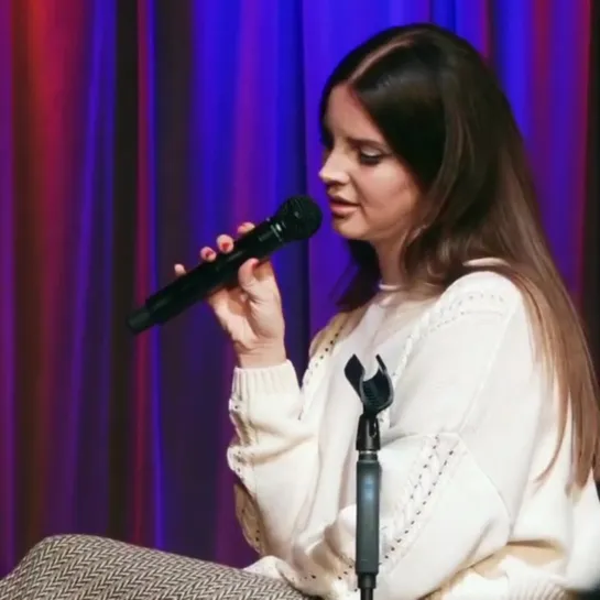 Lana Del Rey — Venice Bitch (Live @ «Grammy Museum»)