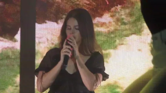 Lana Del Rey – White Mustang (Live @ «Super Bock Super Rock»)