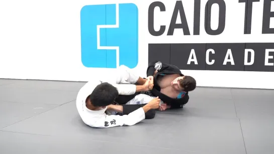 6 CAIO TERRA - COLLAR SLEEVE DEFENSE TO SIDE CONTROL