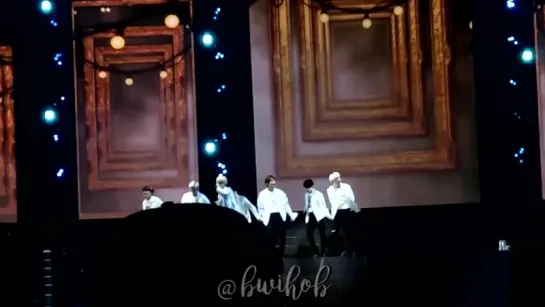 `FANCAM` 160730 Bangtan - Save Me @ 2016 BTS LIVE <화양연화 on stage : epilogue> (Манила, Филиппины).