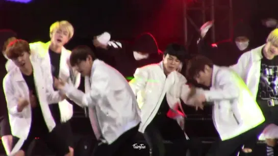 `FANCAM` 160702 Bangtan - Fire @ 2016 BTS LIVE <화양연화 on stage : epilogue> (Нанкин, Китай).