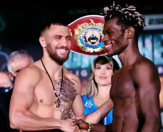 ЛОМАЧЕНКО - КОММИ ⚖ ВЗВЕШИВАНИЕ! 🇺🇦 🇬🇭 Weigh-In & Face-Off #LomaCommey