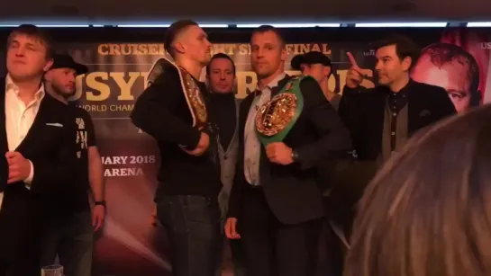 The face-off!! 🤔 #UsykBriedis 🏆 #AliTrophy… »