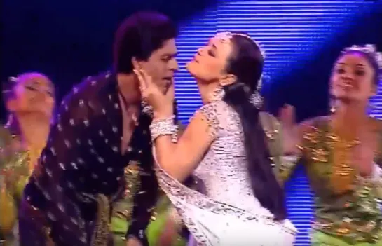 Shahrukh Khan and Preity Zinta performance 2005