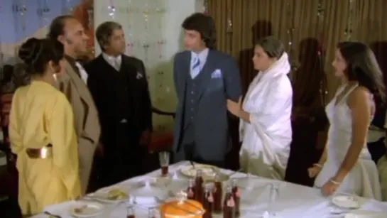 Disco Dancer / Танцор диско, 1982 - Mithun Chakraborty, Kim, Kalpana Iyer, Om Puri, Gita Siddharth, Om Shivpuri, Rajesh Khanna