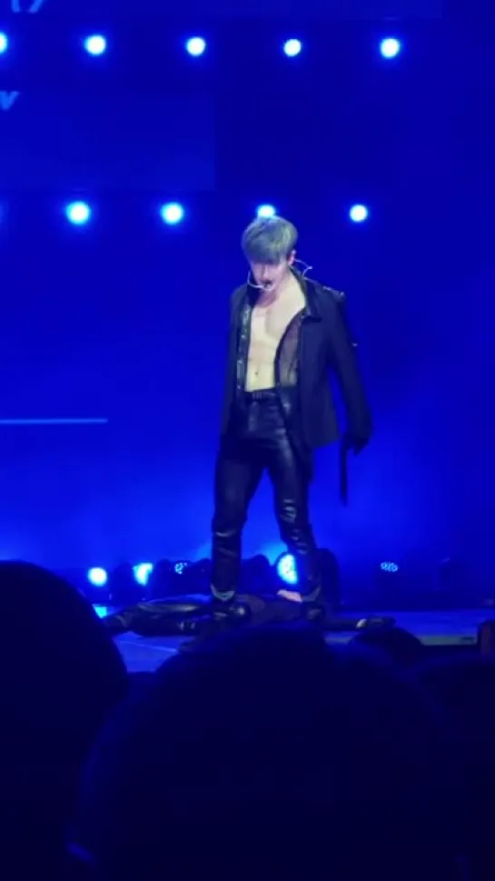 [VK][190119] MONSTA X fancam - Heartbeat (2PM cover) (Wonho focus) @ Music Bank in Hong Kong