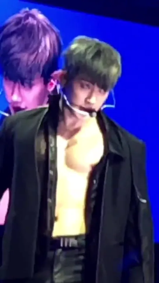 [VK][190119] MONSTA X fancam - Heartbeat (2PM cover) (Wonho focus) @ Music Bank in Hong Kong