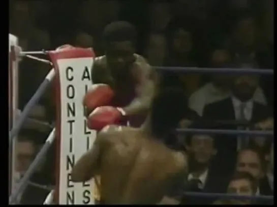 1988-04-20 Umaru Sanda vs Nigel Benn (vacant Commonwealth Middleweight Title)