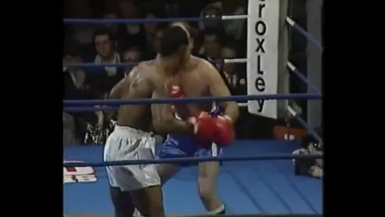 1987-11-03 Ronnie Yeo vs Nigel Benn