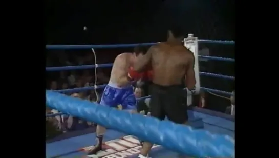 1987-10-13 Russell Barker vs Nigel Benn