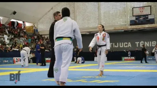 Thamires Aquino vs Amanda Mercini Senna Valle IBJJF 2017 Rio Fall Open #бжж_какпоучебнику