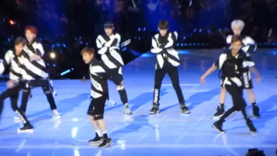 [VK] [01.08.15] MONSTA X - Trespass @ KCON15LA