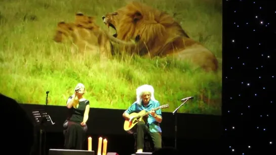 Brian May and Kerry Ellis - Born Free (Moscow, 16.03.2014)