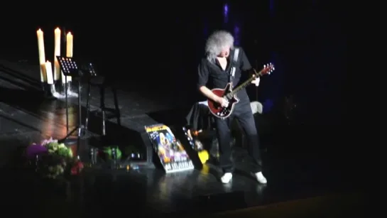 Brian May - Guitar Solo / Last Horizon. Crocus City Hall, Moscow 16.03.2014