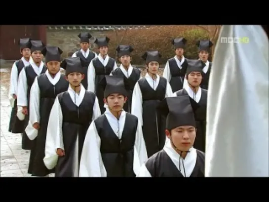 Солнце В Объятиях Луны / Moon That Embraces The Sun - 4