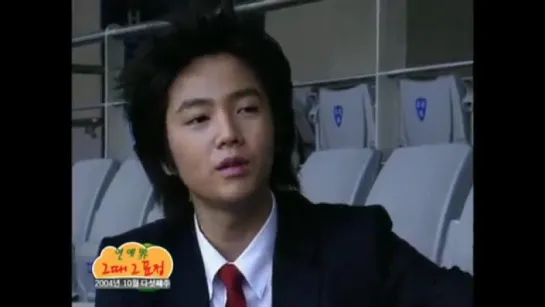 [Entertainment News]Jang Keun Suk in Skool looks (10/2004).