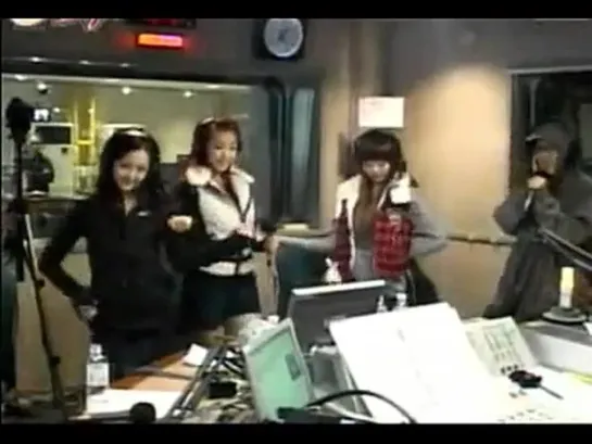 110111 SISTAR - How Dare You @ Power Time Radio