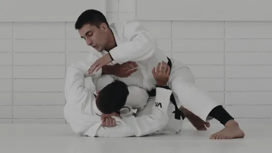 Gui Mendes - Brabo Choke (Passing the Knee Shield (Week 03)