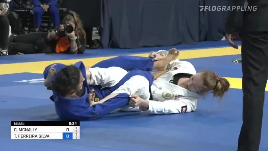 FIN MIDDLE - CHLOÉ MCNALLY vs THAMARA FERREIRA SILVA #IBJJFPAN2022