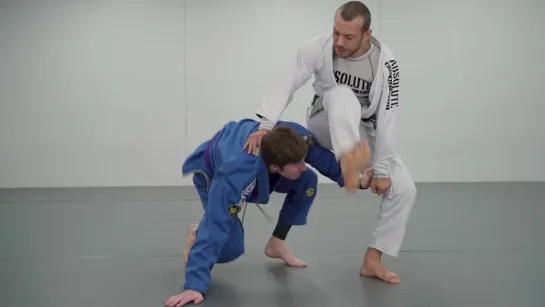 1 Lachlan Giles - Introduction to the course on passing the sit up guard