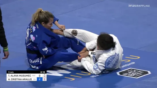 FIN Light Feather - TAMMI MUSUMECI vs ANA RODRIGUES #IBJJFWorld2022