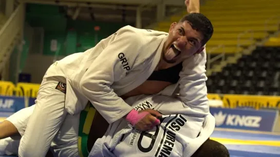 Rui Alves Eats Nasty Footlock Before Turning The Tables  Taking Gold #IBJJFWorld2022