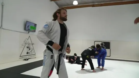 Adam Wardzinski Rolls With Brown Belt Competitor at Checkmat HQ #RoadToIBJJFWORLD2022 #bjf_rolling