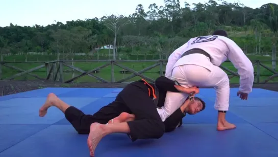 Caio Terra - 4 KNEE ON BELLY ESCAPE TO SINGLE LEG SWEEP