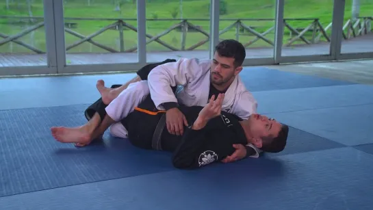 CAIO TERRA - RECOVERING HALF GUARD FROM HIP SWITCH