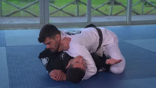 CAIO TERRA - RECOVERING TO CLOSE GUARD VARIATION