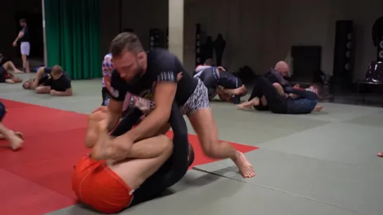 Lachlan and Craig rolling at the Leg Lock Extravaganza camp in Leuven Belgium, April 2022