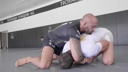 Yuri Simoes Rolls With Caio Terra Black Belt Benji Silva