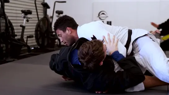 Dominique Bell - Black Belt Rolls with Blue Belt and Fixes His Mistakes