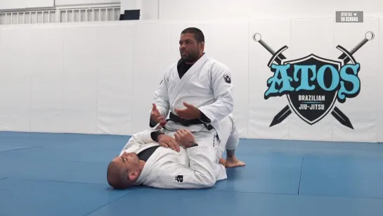 Andre Galvao teaches The Secret of Mount Cross Choke