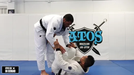 Andre Galvao - Pressure Pass Against The Double Sleeve Guard