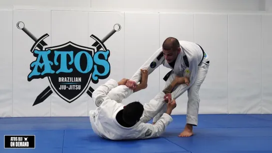 4 Jonnatas Gracie teaches Spider Guard Pass Review, during the fundamental class