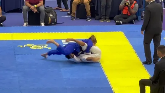 Final- Bianca Basilio vs  Renata Paschoal. Peso Pena / Brasileiro de Jiu Jitsu 2022