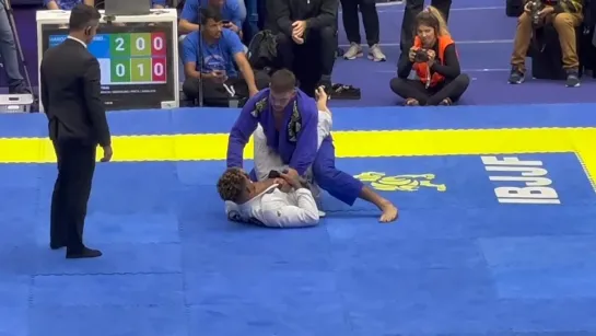 Final- Gutemberg Pereira vs Marcus Scooby Ribeiro. Absoluto / Brasileiro de Jiu Jitsu 2022.