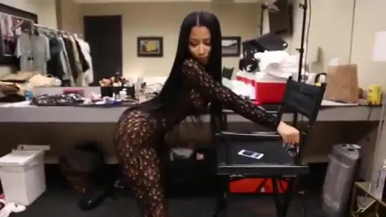 Nicki black barbie | Twerk