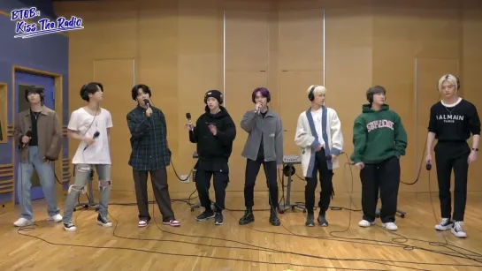 [220321] Stray Kids - MANIAC » BTOB Kiss The Radio »