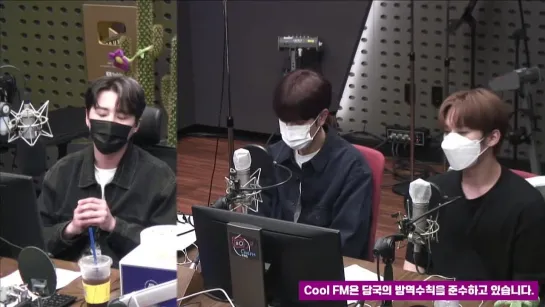 [211004] Stray Kids » Day6 Kiss The Radio » Lee Know and Seungmin